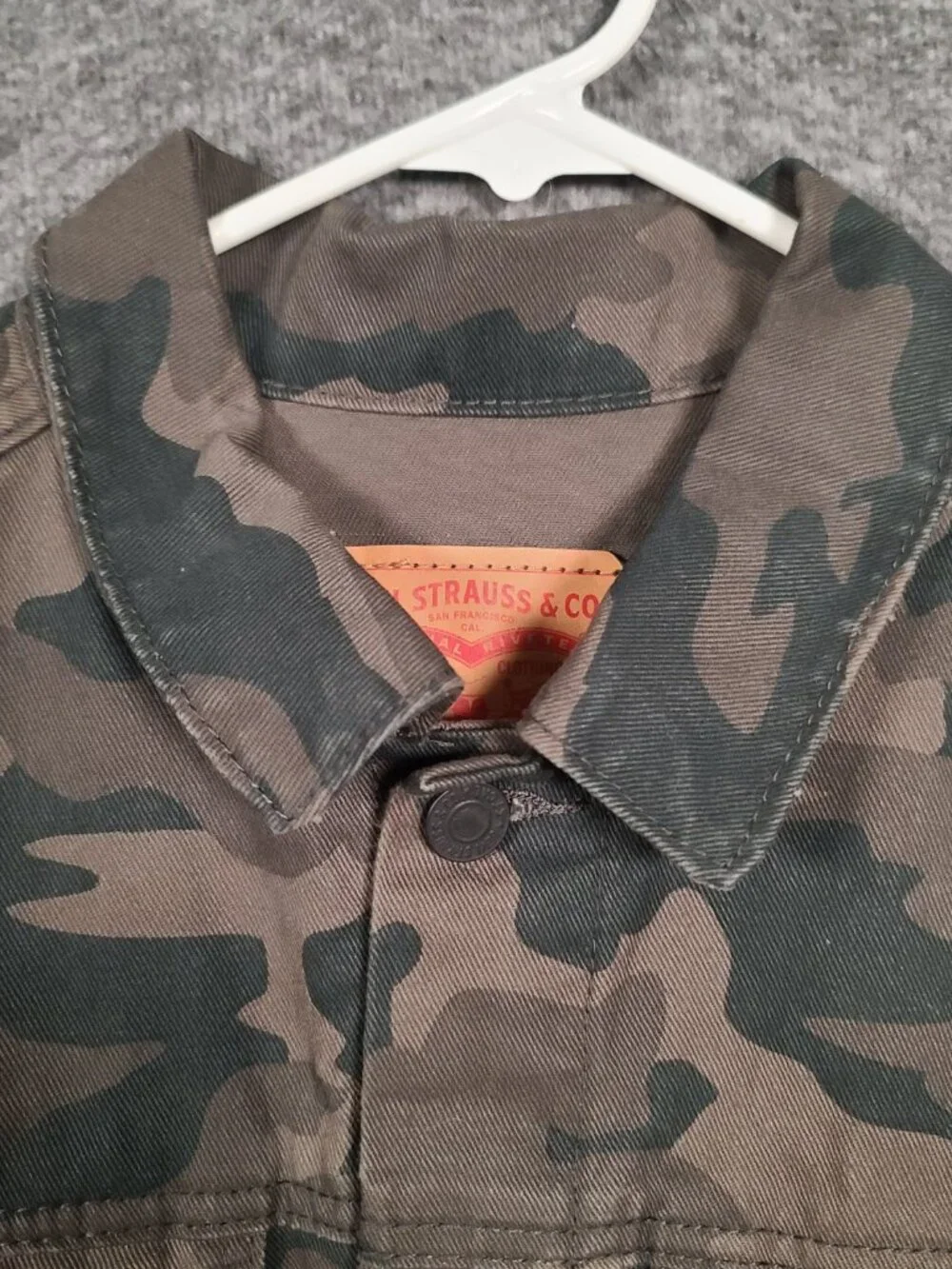 NWT Levi's Youth Camo Jacket Size X-Large 13-15 Years - Picture 4 of 13